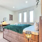 Design I Europapark I Boxspring I Balkon I Parkplatz I Nespresso Apartmán Lahr (Baden-Wurttemberg)