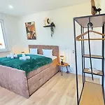 Design I Europapark I Boxspring I Balkon I Parkplatz I Nespresso Apartmán *